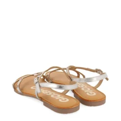 GIOSEPPO ARAXA FLATS