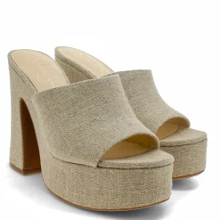 JESSICA SIMPSON XONA Slip On Platform