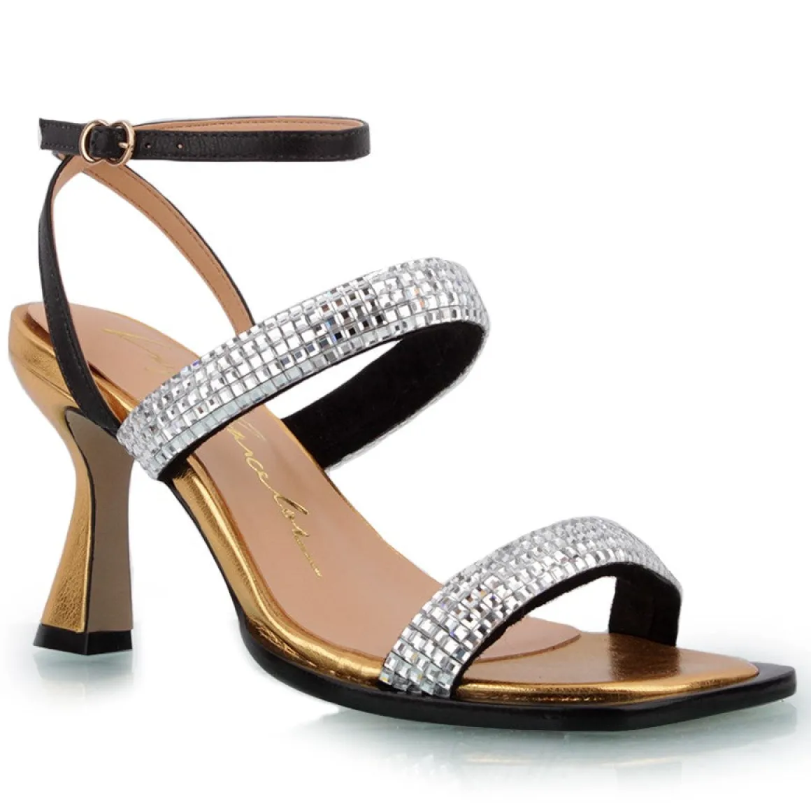 LUIZA BARCELOS TERA HEELS
