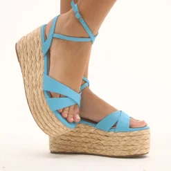 TREVE LILIANA PLATFORMS