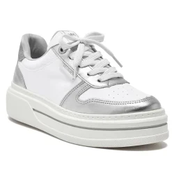 VIA MARTE DELLA SNEAKERS
